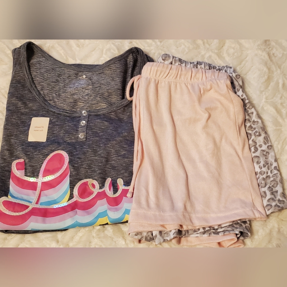 New Women's Size M Pajamas Tank Top & 2 Shorts